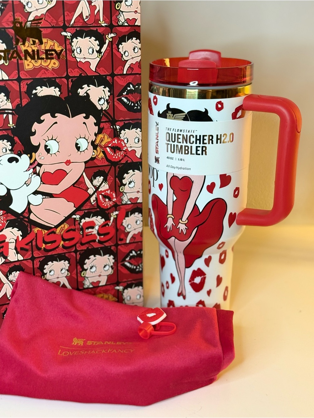 Limited! Stanley x Betty Boop Quencher H2.0 Tumbler - White & Red